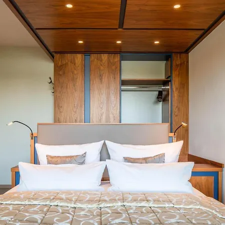 Lebensart-Am-See-Design-Ferienwohnung-Atmos-Direkt-Am-See